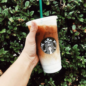 限今天：Starbucks 星巴克 冰咖啡、冰茶饮买一送一