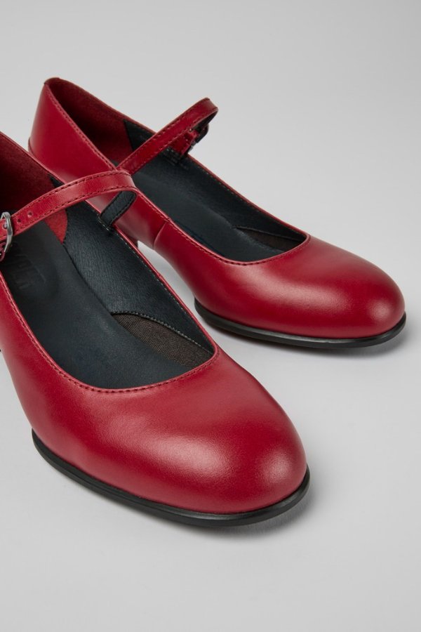红色玛丽珍鞋