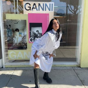 Ganni 来自丹麦的小众品牌 收娃娃领衬衣、甜酷连衣裙