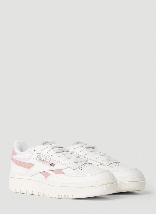 樱花粉 小白鞋
