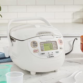 Zojirushi NS-ZCC10 5.5杯微电脑白色电饭煲降价$204.99 (指导价