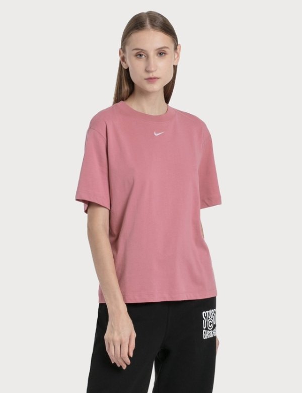 玫粉色T恤