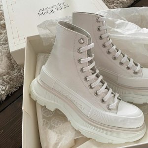 Alexander McQueen 收多款小白鞋、Pick封面新款马丁靴