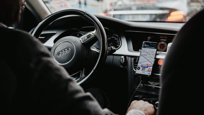 Uber司机注册攻略 - 申请要求、收入、费用节省技巧！