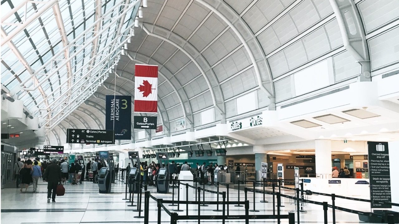 入境加拿大攻略 |  入境加拿大最新规定要求，ArriveCAN入境流程
