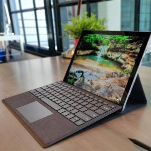 Microsoft Surface Pro 7 带键盘套装热促 快速提高生产力