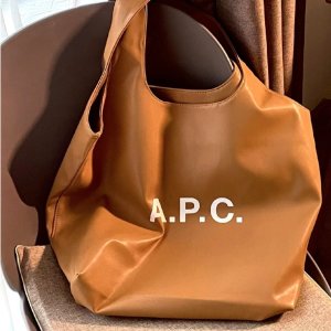 A.P.C 简约风法式时装、必买风衣$540、卖爆复古托特$269！