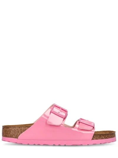 亮粉色拖鞋