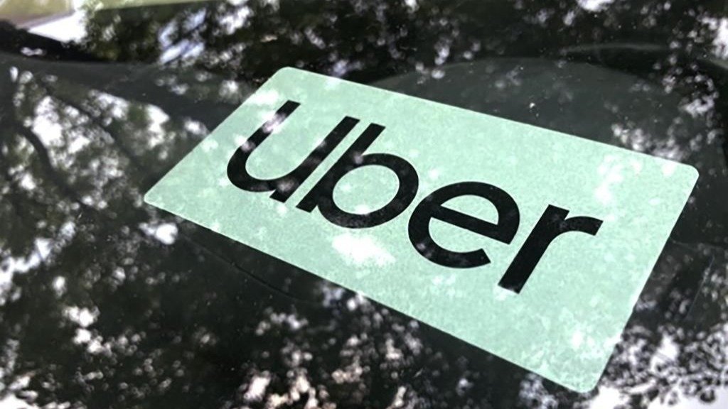 Uber、Lyft 警告将多伦多限制司机数量，影响打车费更高和等待时间更长！