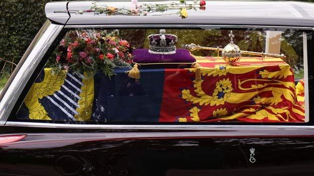 英国女王伊丽莎白二世去世后会发生什么 - 继位，葬礼，死因
