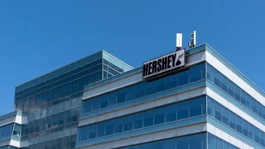 2024福布斯加拿大最佳雇主出炉 - Hershey零食公司夺冠，教育和政府部门更受欢迎！
