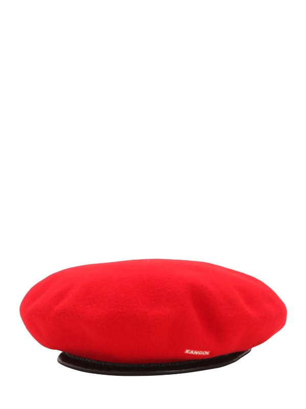 大红色贝雷帽
