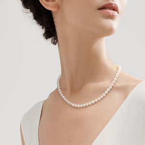 法式风情 珍珠首饰 缠绕在颈肩、耳畔的优雅 封面相似款$98