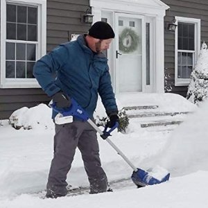冬季出行铲雪“存活”必备工具 雪铲$27.99 保暖耳罩$8.99