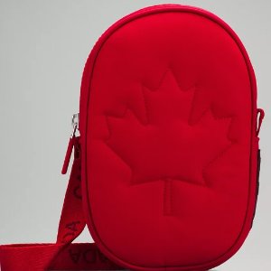 Lululemon奥运加拿大队限定！枫叶斜挎包上架，防水实用