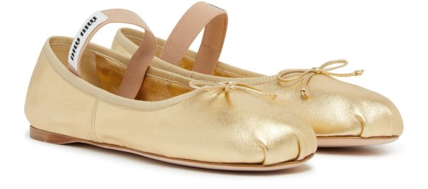 金色芭蕾鞋