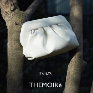 来米兰的小众设计品牌 THEMOIRÈ 可爱云朵包 简约又高级