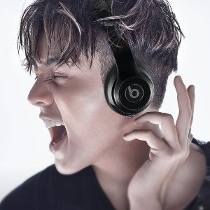 Beats Solo 3 头戴式无线蓝牙耳机 热卖 黑白可选
