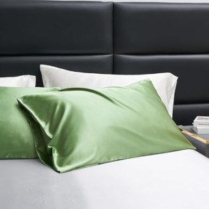 Amazon 超舒服缎面枕套😴枕套+2个发圈€9！睡点好的吧！