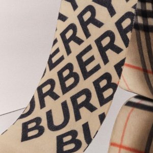 Burberry 打折季围巾专场热卖 冬日也可以很温暖