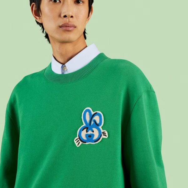 绿色兔兔针织衫