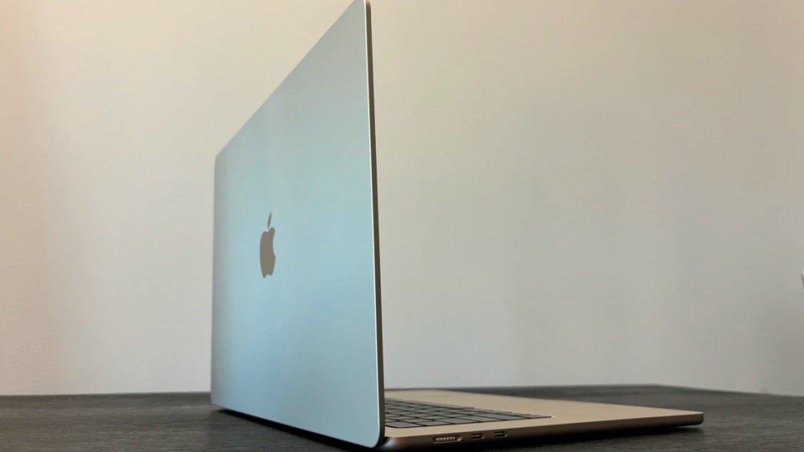 M3 的 MacBook Air 评测  - 性能、价格以及和M2的区别！