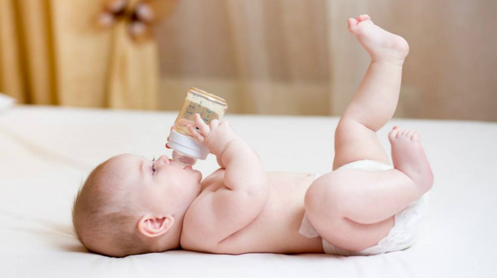 怎样给宝宝挑选合适的奶瓶和奶嘴