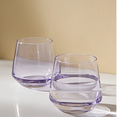 紫色透明玻璃杯