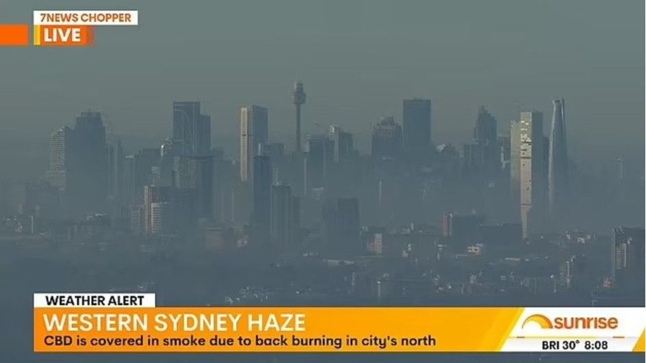 悉尼被刺鼻浓烟雾霾笼罩，居民彻夜难眠，当局发布空气质量警告！