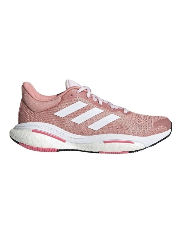 粉色跑鞋