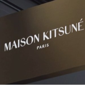 Masion Kitsune 年中折扣 小狐狸T恤$75、小狐狸托特$49