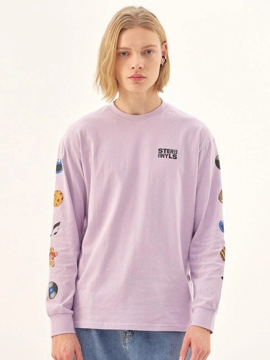 紫色长袖印花T恤