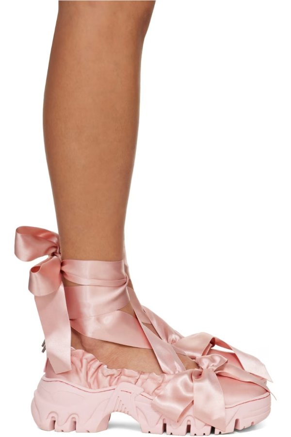 粉色绑带芭蕾鞋