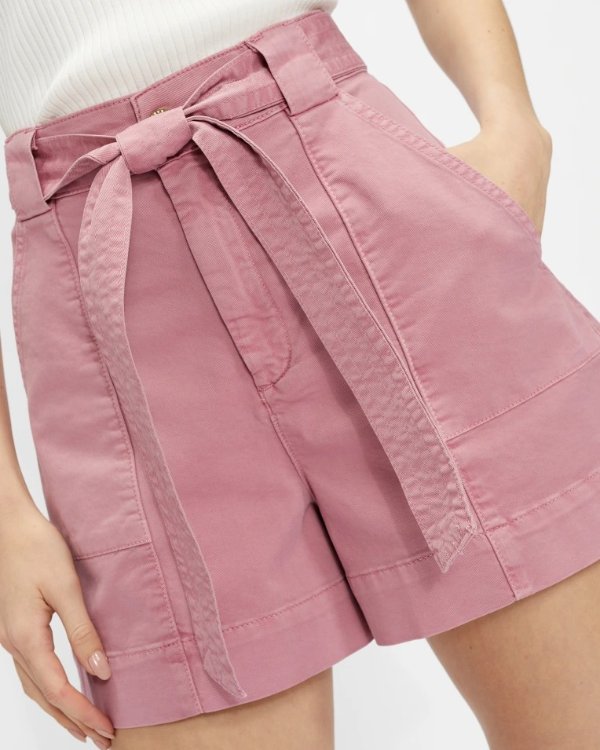 粉色休闲短裤