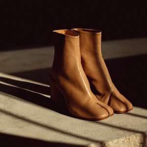Masion Margiela 神秘的时装品牌 超酷的分趾鞋