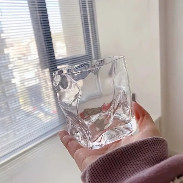 异形扭扭玻璃杯