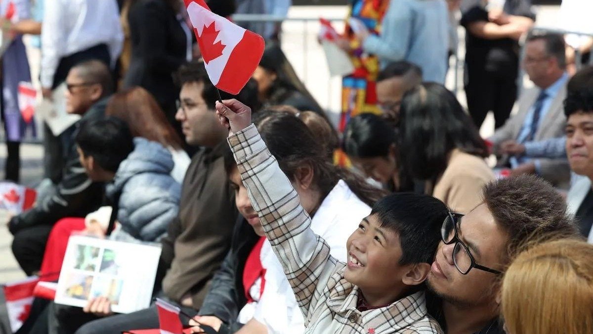 今日下午3点，加拿大人口预计突破4000万大关！新增人口大部分是国际移民！