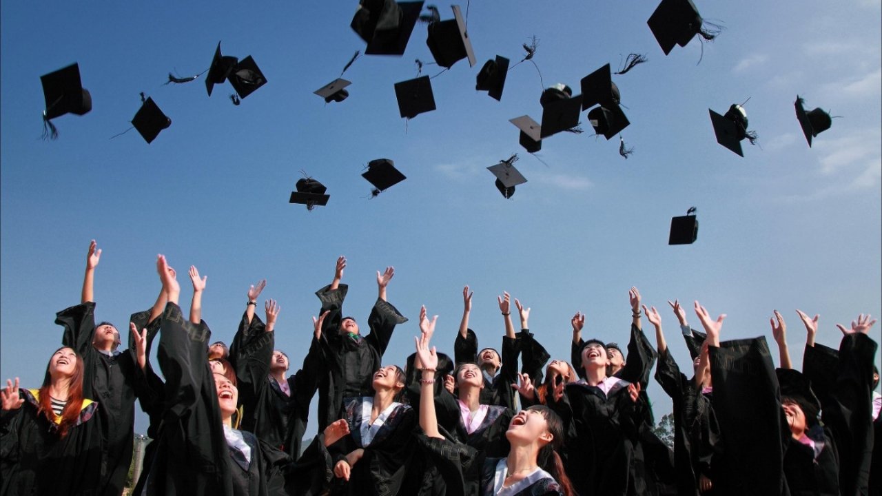 2022 法国公立大学毕业率排名：本科+研究生毕业率 Top 15，选择心仪学校参考数据