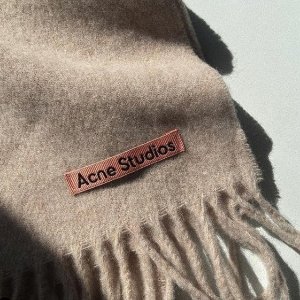 Acne Studios 11.11大促 收围巾开衫、毛衣、囧脸等经典好物