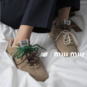 Miu Miu x New Balance 再次联名！本季度鞋王city不city