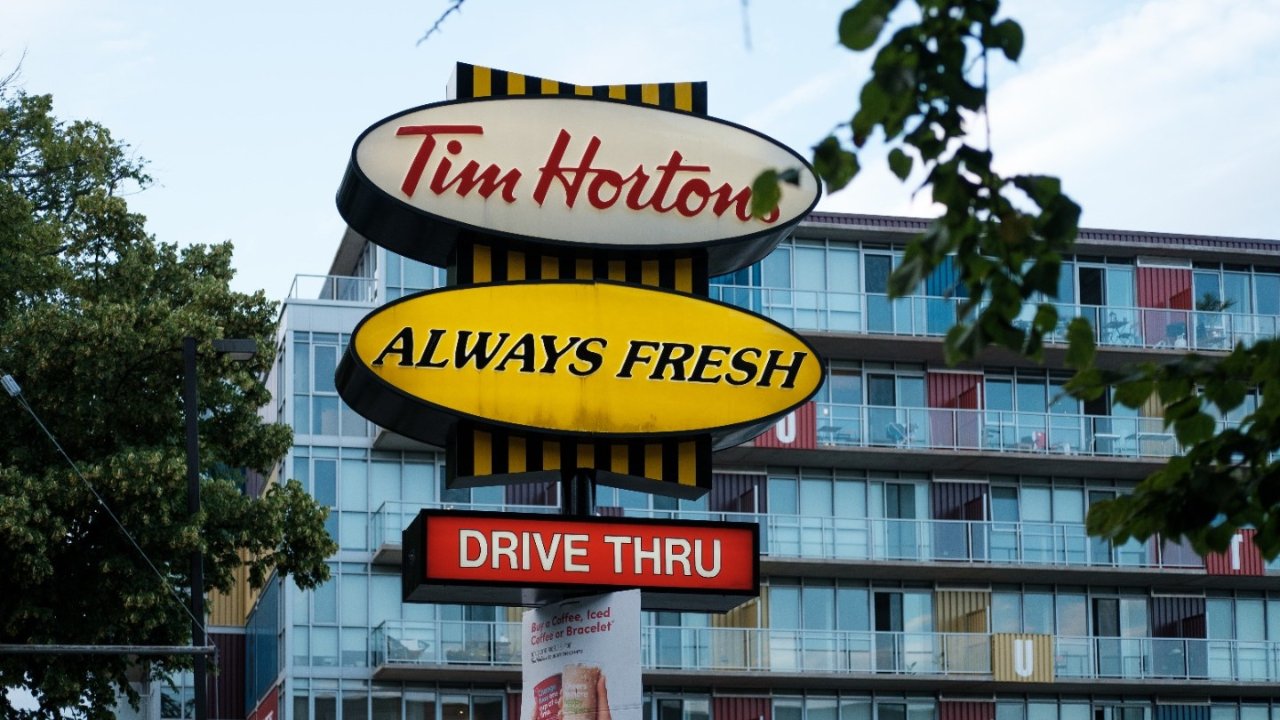 2022通货膨胀加剧，Tim Hortons、麦当劳、星巴克和Burger King等快餐店也挺不住要涨价了！