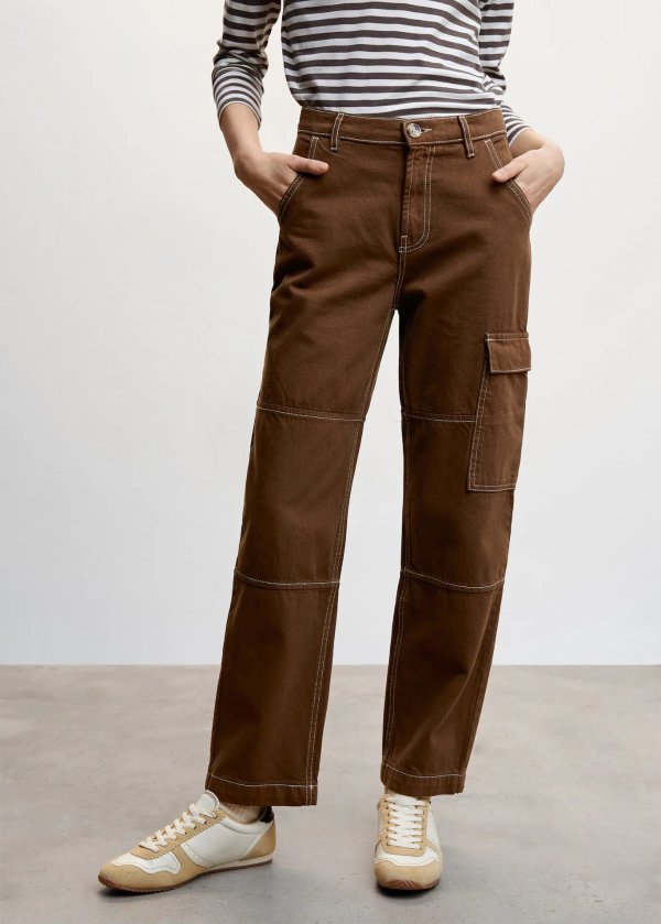 深棕色口袋工装裤