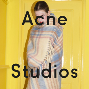 Acne Studios 笑脸毛线帽$134 格纹马海毛围巾$224