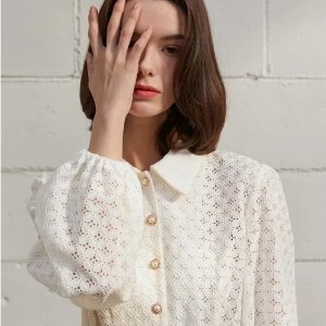 W Concept 4月热单 $111收封面同款蕾丝衬衫 连衣裙$82