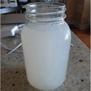 多伦多多处水管冒乳白色液体，沉淀物多到没办法喝！