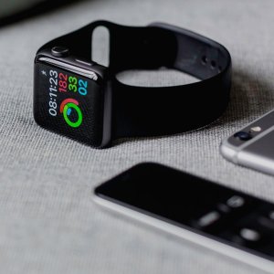 Apple Watch Series 5 GPS版热卖 你想知道的一切都在手腕上