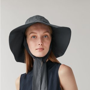 COS 新款遮阳帽、发饰大促 夏日遮阳全靠它 不想变黑速速选购