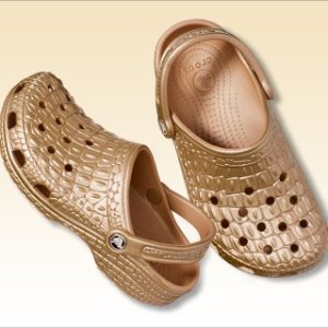 仅网上限有：Crocs 新款金色洞洞鞋