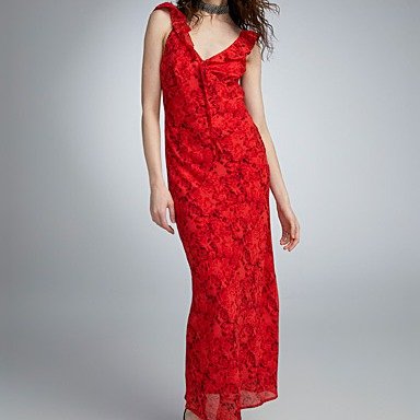 红色蕾丝玫瑰长裙