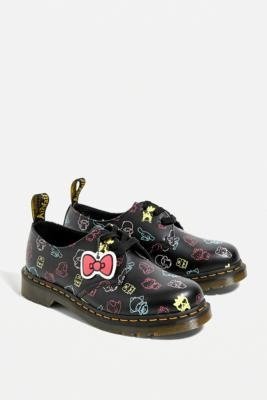 Dr Martens X Hello Kitty 小皮鞋